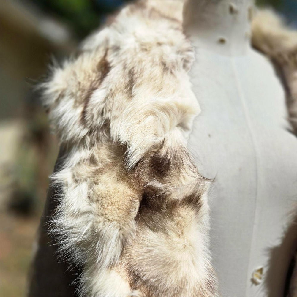 Luxurious Faux Fur Coat - YUP